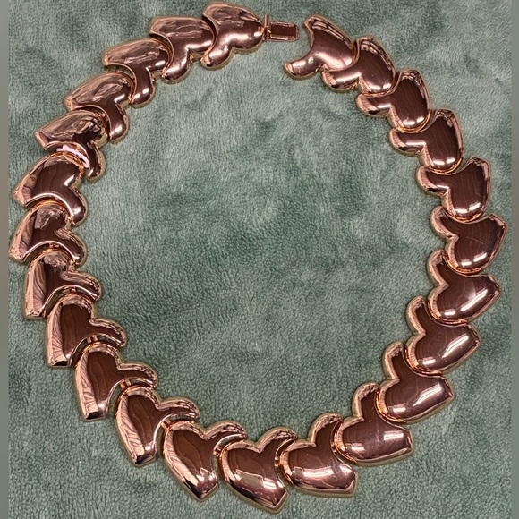 NWOT. Zara Golden Heart Necklace. - Picture 4 of 6